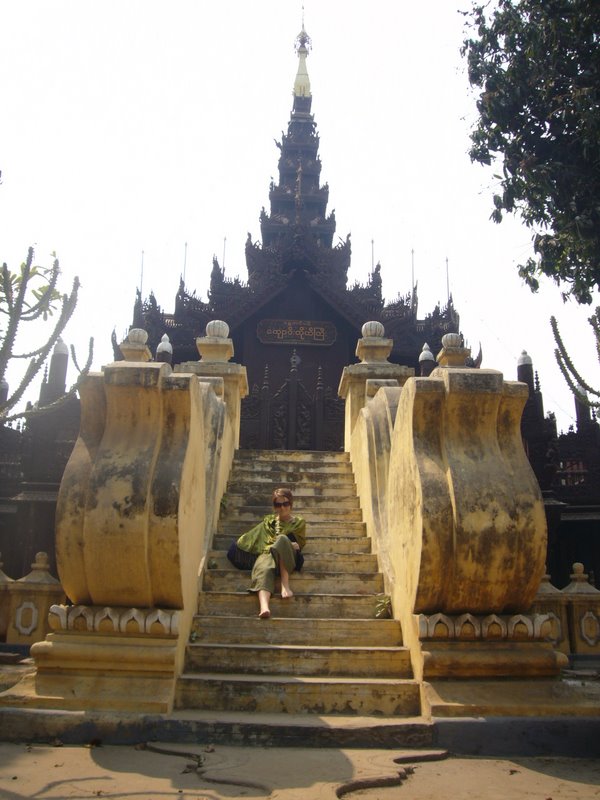 Shwenandaw Entrance
